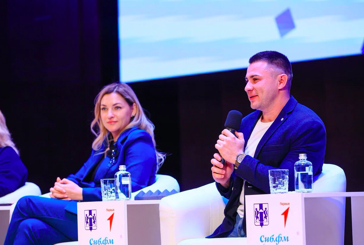 Фото Блогер-миллионник, интервью юнкоров и борьба с фейками. Как в Новосибирске прошёл крупнейший молодёжный медиафорум – ФОТОРЕПОРТАЖ 34 - Сиб.ФМ Фото Блогер-миллионник, интервью юнкоров и борьба с фейками. Как в Новосибирске прошёл крупнейший молодёжный медиафорум – ФОТОРЕПОРТАЖ 34